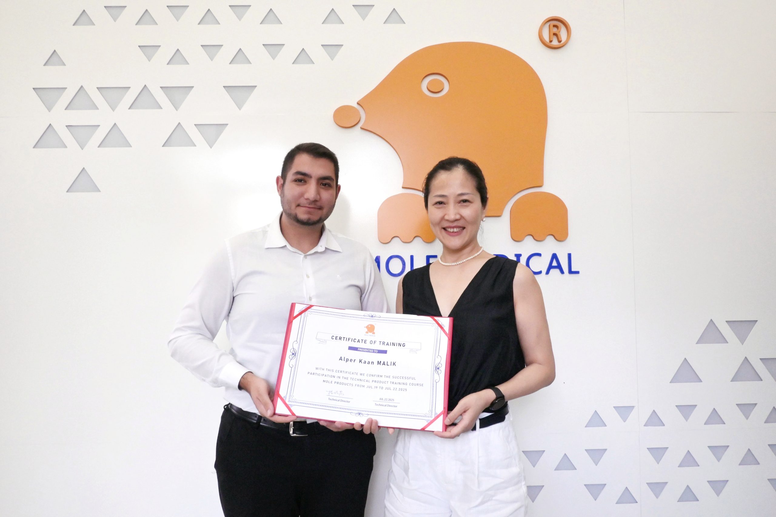 Mole Medical has enhanced its technical exchanges with international partners and jointly delved into the future of visualized medical care.